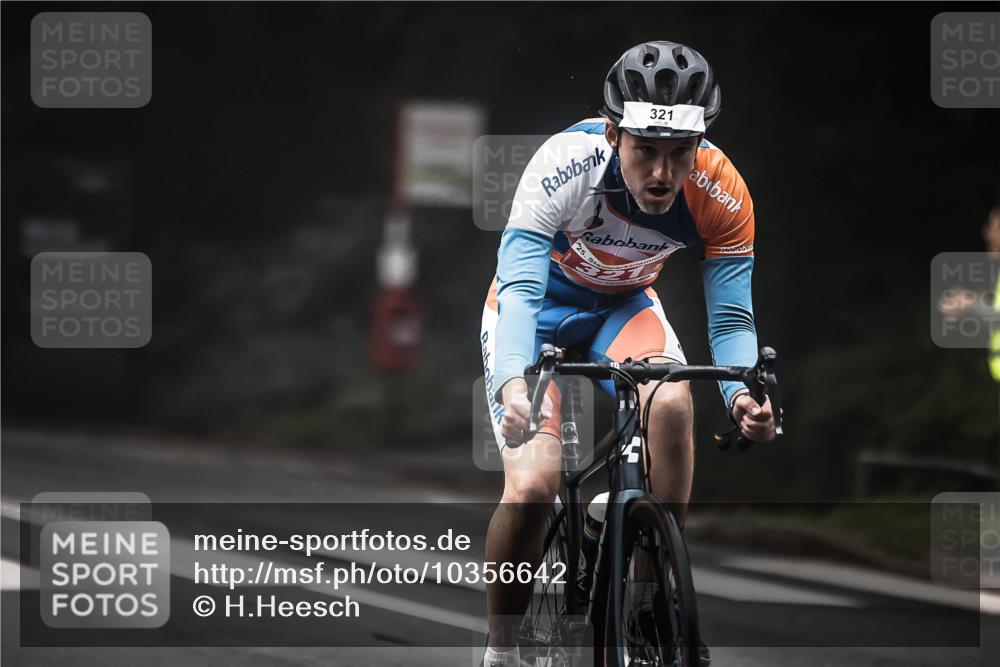 13.09.2026 - Stadtparktriathlon H.Heesch http://msf.ph/oto/10356642 13.09.2026 09:50:19 Radfahren 171, 314, 321 meine-sportfotos.de