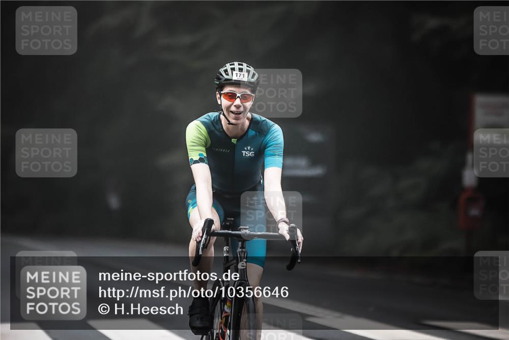 13.09.2026 - Stadtparktriathlon H.Heesch http://msf.ph/oto/10356646 13.09.2026 09:50:22 Radfahren 171, 321 meine-sportfotos.de