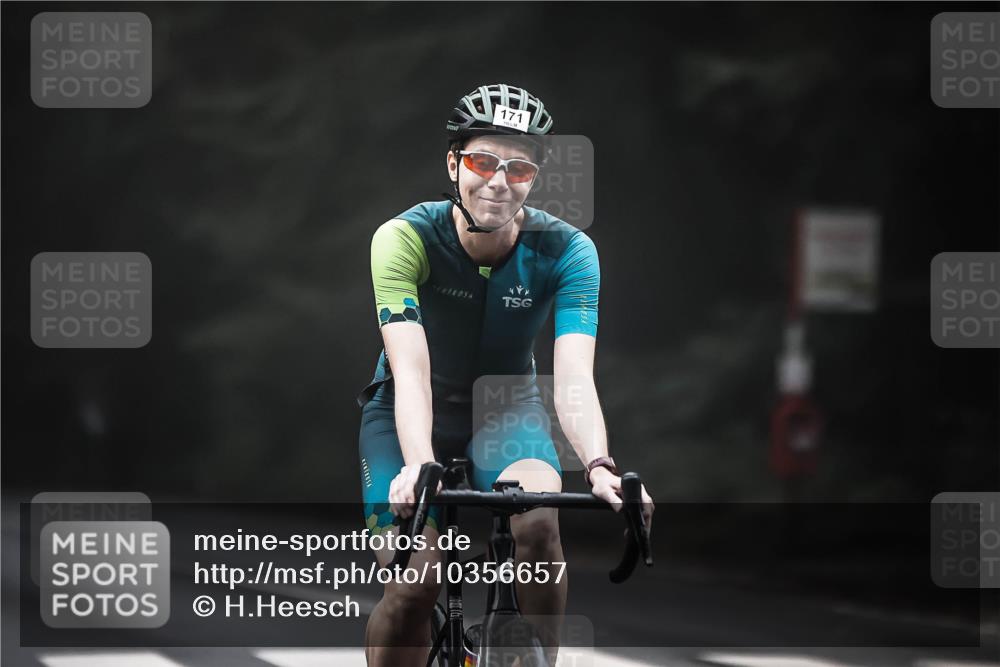 13.09.2026 - Stadtparktriathlon H.Heesch http://msf.ph/oto/10356657 13.09.2026 09:50:23 Radfahren 171, 321 meine-sportfotos.de