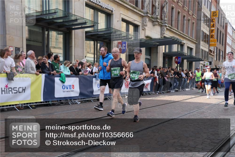 13.09.2026 - 21. swb-Marathon Bremen Strokosch-Dieckow http://msf.ph/oto/10356666 13.09.2026 13:34:14 Ziel 682, 784, 809, 911, 1307, 1395, 1871, 1967, 2215, 2831, 3029, 3052, 3058, 3068, 3214, 3318, 3388, 3409, 3636, 3765, 3890, 4112, 4537, 4616, 5147, 5378, 5488, 5566, 5694, 5760, 5852, 6168, 6244, 6255, 7168, 7746, 7833, 7962, 8182, 8381, 8453, 8493, 8552, 8683, 9453, 9751, 9788, 9802, 13112, 1364, 1656, 2355, 2464, 2727, 3162, 3389, 3522, 3632, 3636, 3790, 3984, 4613, 5147, 5265, 5341, 5489, 5563, 5587, 5768, 6090, 6151, 6509, 6623, 7047, 7303, 7431, 8025 meine-sportfotos.de