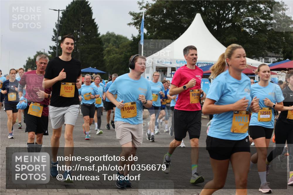 13.09.2026 - Kiel Lauf Andreas Tolksdorf http://msf.ph/oto/10356679 13.09.2026 09:59:16 Kiellinie 21, 0975, 38, 6376, 38, 1015, 38, 11846, 3520, 10149, 381, 12515 meine-sportfotos.de