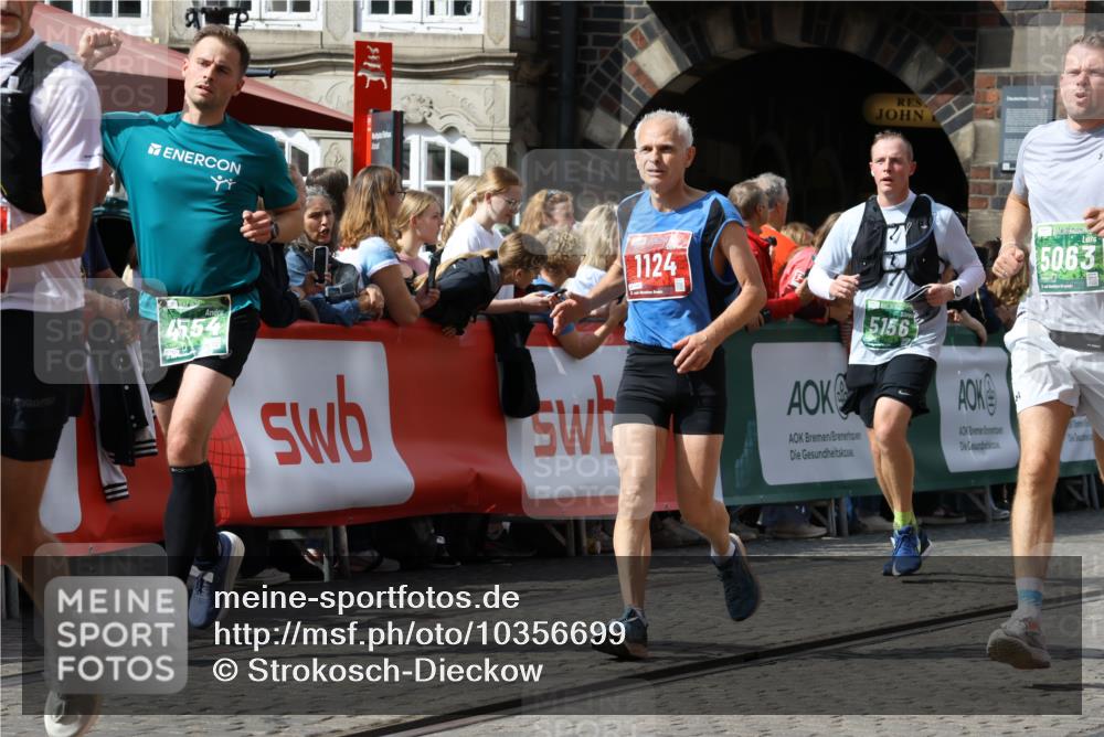 13.09.2026 - 21. swb-Marathon Bremen Strokosch-Dieckow http://msf.ph/oto/10356699 13.09.2026 13:33:45 Ziel 831, 1124, 2283, 2980, 3562, 4052, 4219, 4243, 4492, 4536, 4543, 4565, 5040, 5560, 5660, 5726, 5790, 5861, 5862, 5914, 6256, 6421, 6597, 6614, 6777, 6844, 6882, 6915, 6997, 7145, 7421, 7467, 7523, 7789, 7863, 8093, 8177, 8501, 8599, 8602, 8691, 9206, 9508, 9616, 9856, 9883, 10114, 13078, 13084, 1656, 2727, 3389, 3522, 4554, 4613, 4658, 4874, 5156, 5513, 5563, 5587, 6151, 6508, 6509, 6623, 7047, 7354, 7431, 8025, 8512, 8641, 9068, 9128, 9344 meine-sportfotos.de