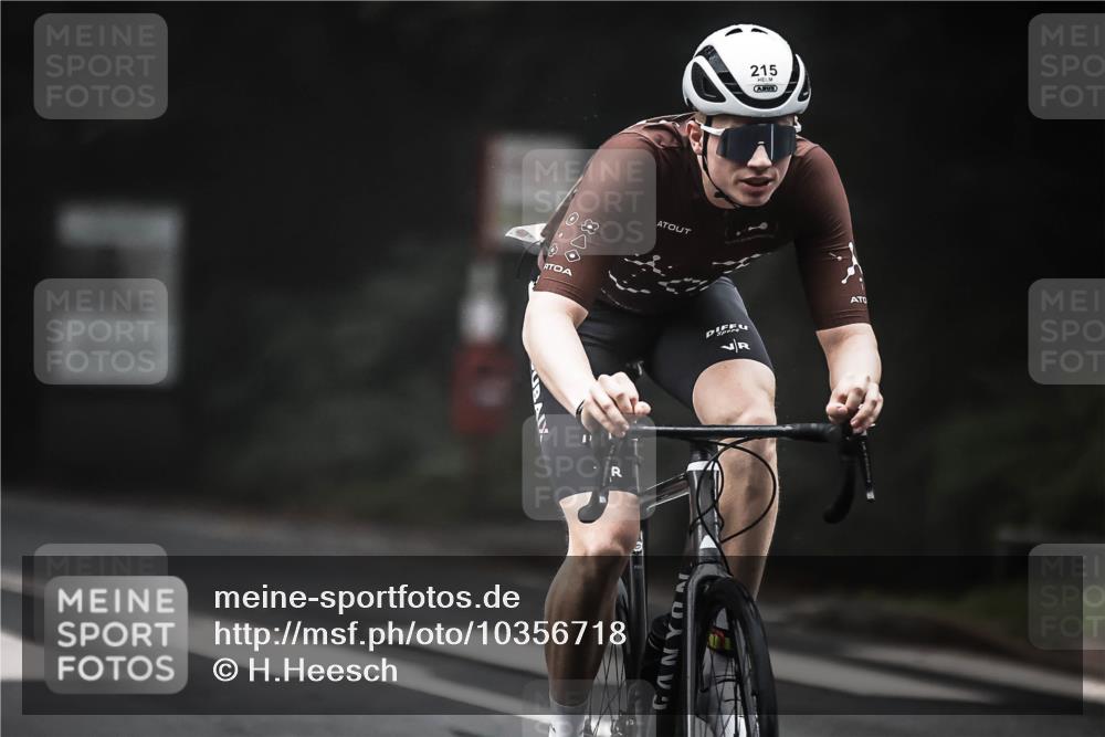13.09.2026 - Stadtparktriathlon H.Heesch http://msf.ph/oto/10356718 13.09.2026 09:50:39 Radfahren 214, 215, 312 meine-sportfotos.de