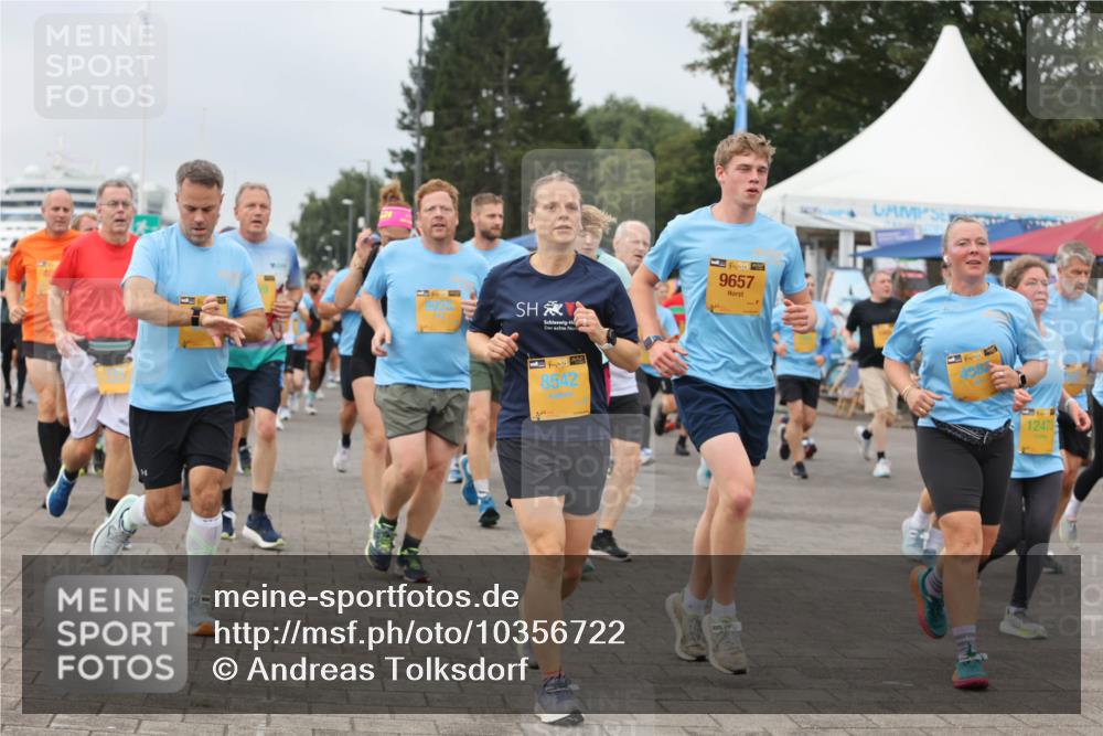 13.09.2026 - Kiel Lauf Andreas Tolksdorf http://msf.ph/oto/10356722 13.09.2026 09:59:19 Kiellinie 38, 8542, 38, 9657, 39, 458, 12473 meine-sportfotos.de