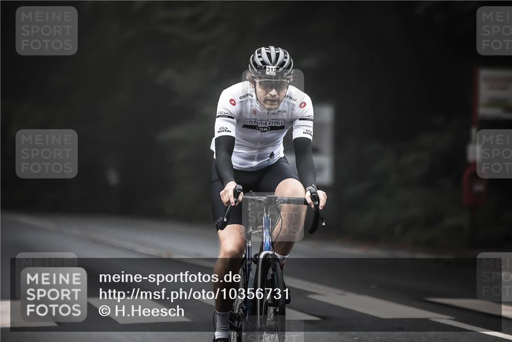 13.09.2026 - Stadtparktriathlon H.Heesch http://msf.ph/oto/10356731 13.09.2026 09:50:42 Radfahren 214, 215, 312 meine-sportfotos.de
