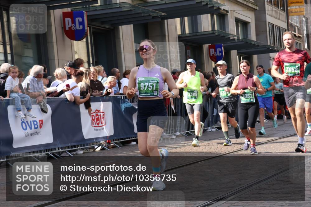 13.09.2026 - 21. swb-Marathon Bremen Strokosch-Dieckow http://msf.ph/oto/10356735 13.09.2026 13:34:17 Ziel 682, 784, 809, 1307, 1395, 1871, 1967, 2215, 2831, 3029, 3052, 3058, 3068, 3318, 3380, 3388, 3409, 3765, 3842, 3890, 4537, 4616, 5378, 5488, 5566, 5694, 5760, 5852, 6128, 6168, 6244, 6255, 7168, 7746, 7833, 7962, 8182, 8381, 8453, 8493, 8552, 8683, 9453, 9751, 9788, 9802, 13112, 911, 1364, 1656, 2355, 2464, 3068, 3162, 3214, 3389, 3522, 3632, 3636, 3790, 3984, 4112, 4613, 5147, 5265, 5341, 5489, 5563, 5768, 6090, 6151, 6509, 6623, 7047, 7303, 7431, 8025 meine-sportfotos.de