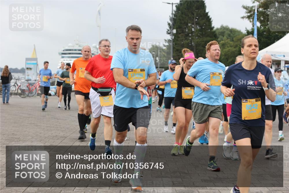 13.09.2026 - Kiel Lauf Andreas Tolksdorf http://msf.ph/oto/10356745 13.09.2026 09:59:20 Kiellinie 38, 409, 12839, 38, 8542 meine-sportfotos.de