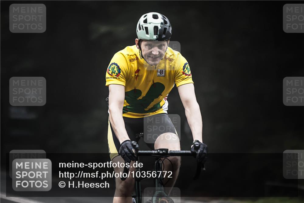 13.09.2026 - Stadtparktriathlon H.Heesch http://msf.ph/oto/10356772 13.09.2026 09:50:50 Radfahren 271, 310 meine-sportfotos.de