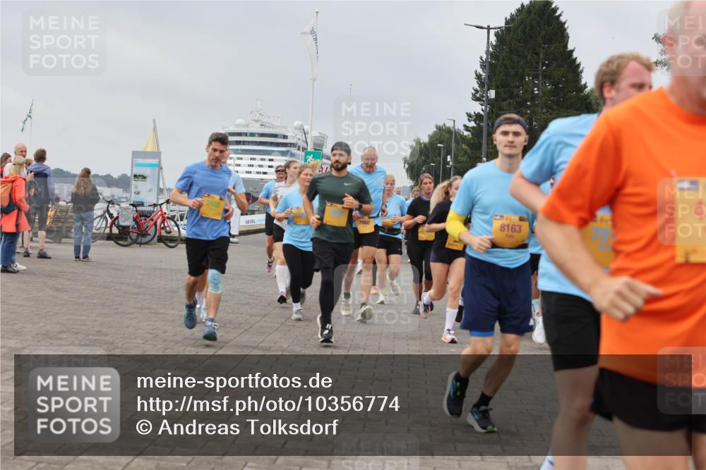 13.09.2026 - Kiel Lauf Andreas Tolksdorf http://msf.ph/oto/10356774 13.09.2026 09:59:23 Kiellinie 7060, 8163, 4 meine-sportfotos.de