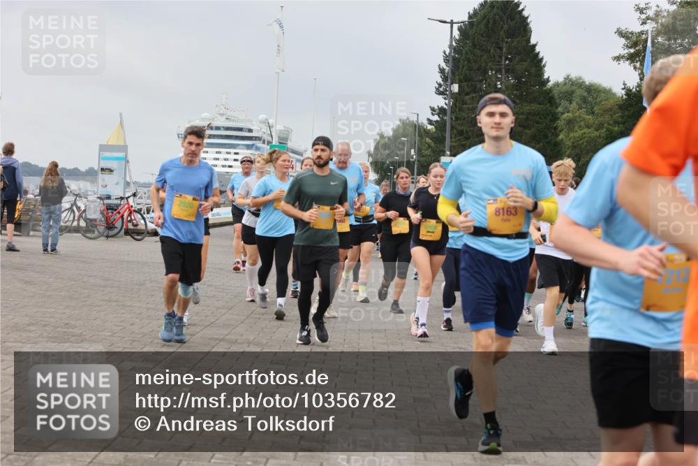 13.09.2026 - Kiel Lauf Andreas Tolksdorf http://msf.ph/oto/10356782 13.09.2026 09:59:23 Kiellinie 2920, 060, 6906, 8163 meine-sportfotos.de