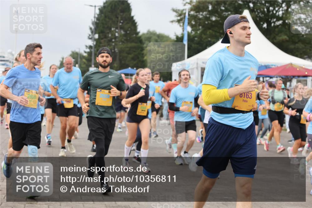 13.09.2026 - Kiel Lauf Andreas Tolksdorf http://msf.ph/oto/10356811 13.09.2026 09:59:24 Kiellinie 2920, 2659, 0163 meine-sportfotos.de