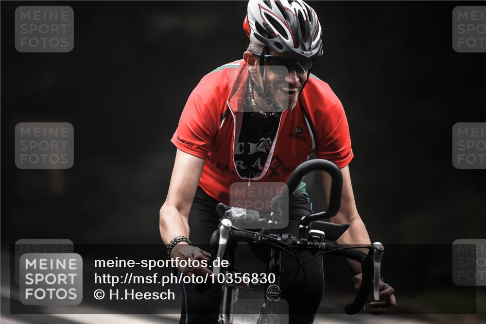 13.09.2026 - Stadtparktriathlon H.Heesch http://msf.ph/oto/10356830 13.09.2026 09:50:54 Radfahren 271, 285, 293, 310 meine-sportfotos.de