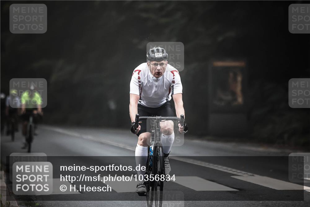 13.09.2026 - Stadtparktriathlon H.Heesch http://msf.ph/oto/10356834 13.09.2026 09:50:58 Radfahren 217, 227, 271, 285, 293 meine-sportfotos.de