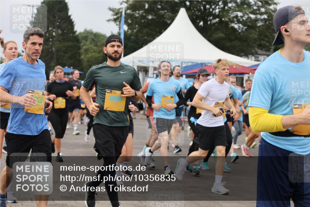 13.09.2026 - Kiel Lauf Andreas Tolksdorf http://msf.ph/oto/10356835 13.09.2026 09:59:25 Kiellinie 4, 38, 920, 38, 2659 meine-sportfotos.de