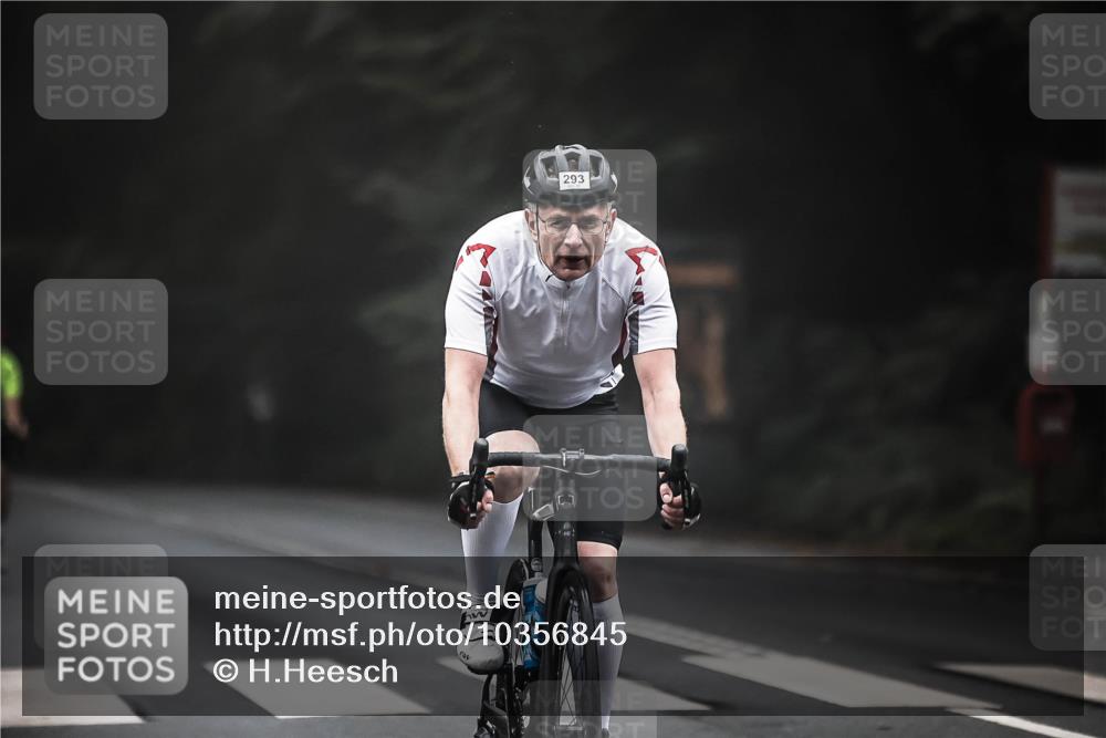 13.09.2026 - Stadtparktriathlon H.Heesch http://msf.ph/oto/10356845 13.09.2026 09:50:58 Radfahren 217, 227, 271, 285, 293 meine-sportfotos.de
