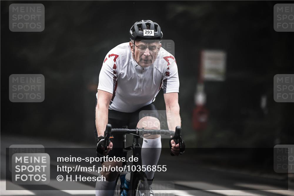 13.09.2026 - Stadtparktriathlon H.Heesch http://msf.ph/oto/10356855 13.09.2026 09:50:59 Radfahren 217, 227, 271, 285, 293 meine-sportfotos.de