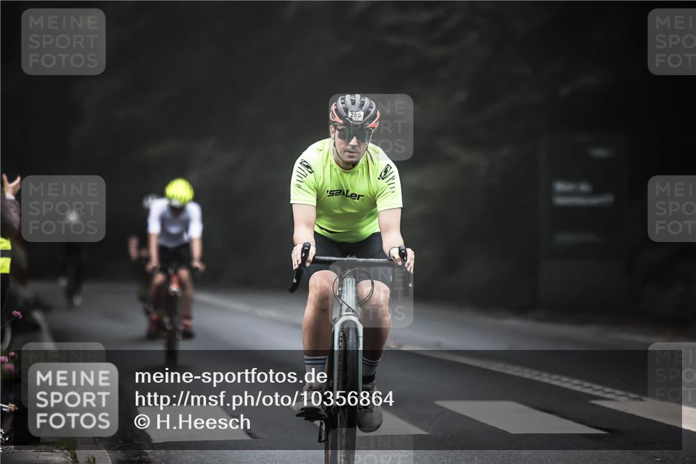 13.09.2026 - Stadtparktriathlon H.Heesch http://msf.ph/oto/10356864 13.09.2026 09:51:01 Radfahren 217, 227, 239, 285, 293 meine-sportfotos.de