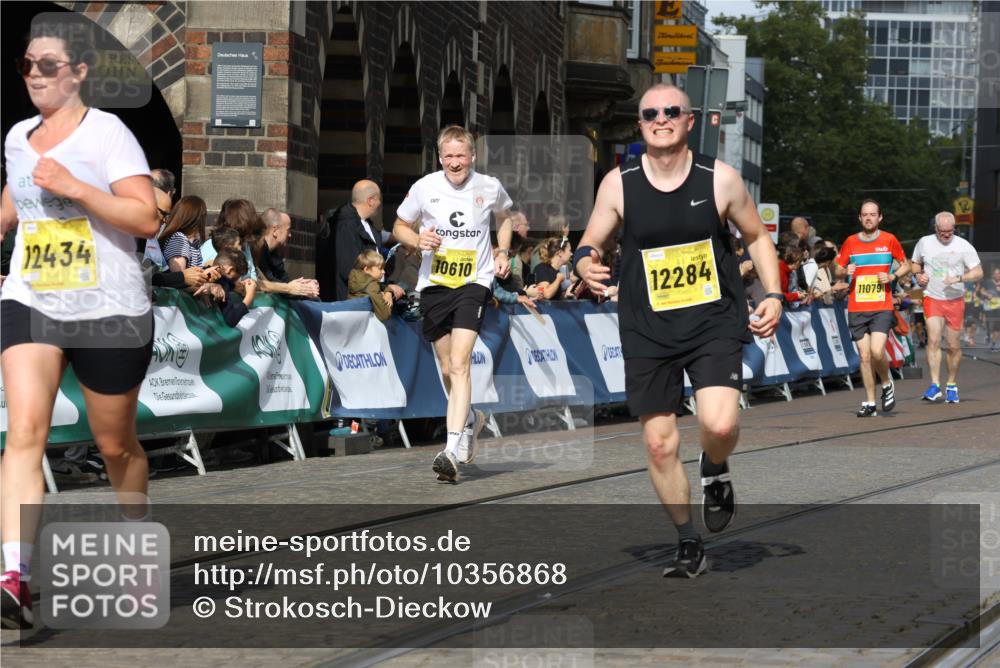 13.09.2026 - 21. swb-Marathon Bremen Strokosch-Dieckow http://msf.ph/oto/10356868 13.09.2026 10:56:59 Ziel 10240, 10356, 10372, 10486, 10540, 10721, 10771, 10824, 10888, 10936, 11064, 11069, 11349, 11407, 11474, 11601, 11855, 11871, 11872, 11911, 11996, 12434, 12543, 10157, 10166, 10578, 10700, 10772, 10969, 11236, 11292, 11484, 11667, 12032, 12382, 12383 meine-sportfotos.de