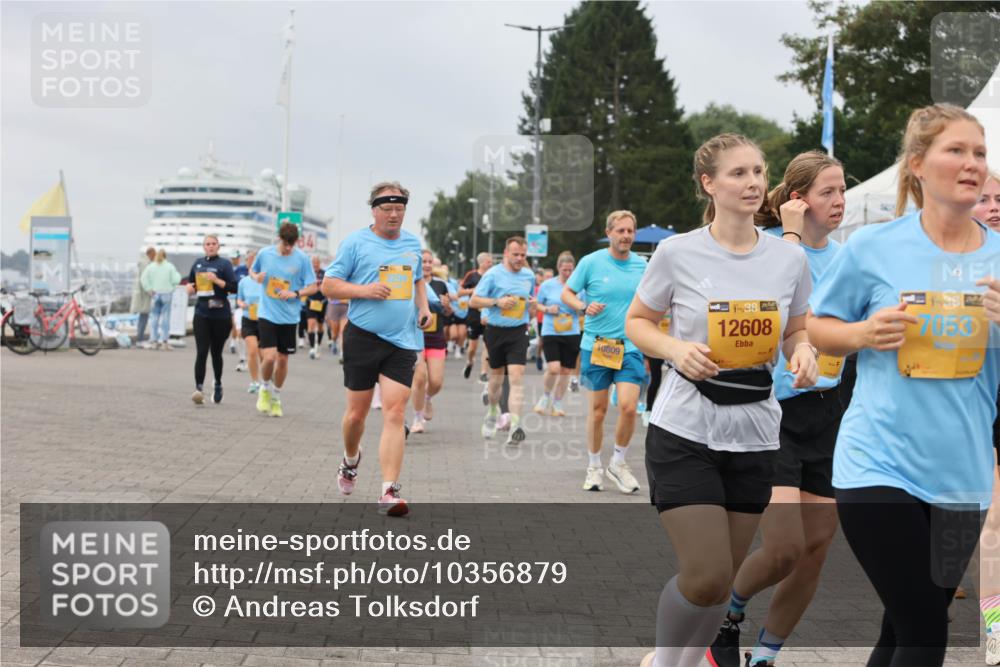 13.09.2026 - Kiel Lauf Andreas Tolksdorf http://msf.ph/oto/10356879 13.09.2026 09:59:27 Kiellinie 0809, 38, 12608, 39, 7053 meine-sportfotos.de