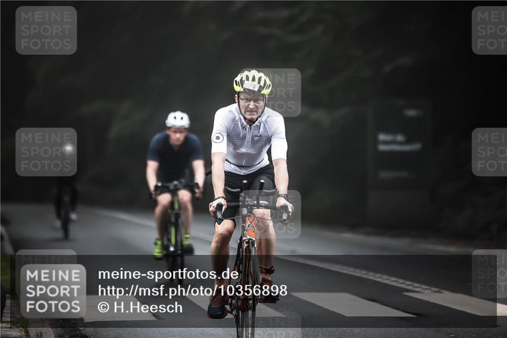 13.09.2026 - Stadtparktriathlon H.Heesch http://msf.ph/oto/10356898 13.09.2026 09:51:03 Radfahren 217, 227, 239, 285, 293 meine-sportfotos.de