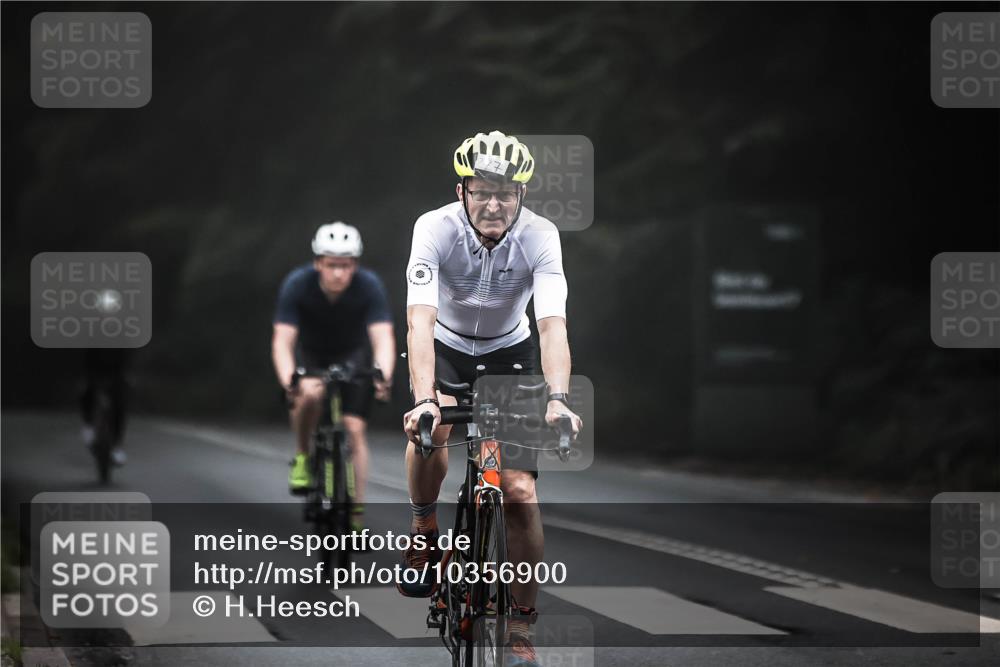13.09.2026 - Stadtparktriathlon H.Heesch http://msf.ph/oto/10356900 13.09.2026 09:51:03 Radfahren 217, 227, 239, 285, 293 meine-sportfotos.de