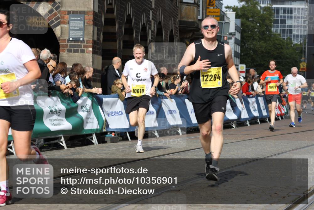 13.09.2026 - 21. swb-Marathon Bremen Strokosch-Dieckow http://msf.ph/oto/10356901 13.09.2026 10:56:59 Ziel 10240, 10356, 10372, 10486, 10540, 10721, 10771, 10824, 10888, 10936, 11064, 11069, 11349, 11407, 11474, 11601, 11855, 11871, 11872, 11911, 11996, 12434, 12543, 10157, 10166, 10578, 10700, 10772, 10969, 11236, 11292, 11484, 11667, 12032, 12382, 12383 meine-sportfotos.de