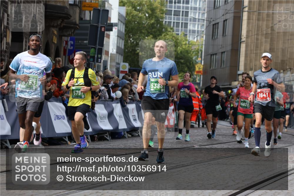 13.09.2026 - 21. swb-Marathon Bremen Strokosch-Dieckow http://msf.ph/oto/10356914 13.09.2026 13:37:17 Ziel 551, 813, 843, 950, 1285, 1641, 1849, 1991, 2241, 2275, 2930, 3122, 3541, 3635, 3787, 3874, 3909, 3998, 4261, 4335, 4410, 4448, 5236, 5355, 5447, 6056, 6269, 6408, 6431, 6629, 6961, 6966, 7046, 7398, 7445, 7640, 7937, 8034, 8498, 8685, 8839, 9310, 9317, 9331, 9415, 9589, 9840, 270, 391, 448, 869, 3323, 3627, 3804, 3823, 4628, 5388, 5738, 5791, 7074, 7571, 8439, 8553, 8674, 8748, 8753, 9441, 10106 meine-sportfotos.de