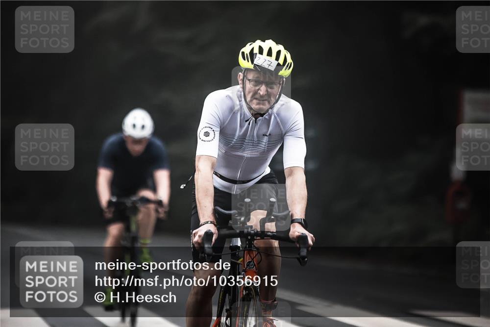 13.09.2026 - Stadtparktriathlon H.Heesch http://msf.ph/oto/10356915 13.09.2026 09:51:03 Radfahren 217, 227, 239, 285, 293 meine-sportfotos.de