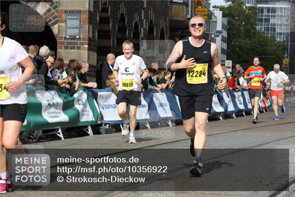 13.09.2026 - 21. swb-Marathon Bremen Strokosch-Dieckow http://msf.ph/oto/10356922 13.09.2026 10:56:59 Ziel 10240, 10356, 10372, 10486, 10540, 10721, 10771, 10824, 10888, 10936, 11064, 11069, 11349, 11407, 11474, 11601, 11855, 11871, 11872, 11911, 11996, 12434, 12543, 10157, 10166, 10578, 10700, 10772, 10969, 11236, 11292, 11484, 11667, 12032, 12382, 12383 meine-sportfotos.de