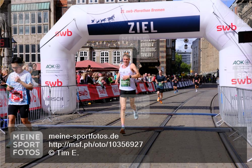 13.09.2026 - 21. swb-Marathon Bremen Tim E. http://msf.ph/oto/10356927 13.09.2026 12:51:44 Ziel 3617, 13033 meine-sportfotos.de