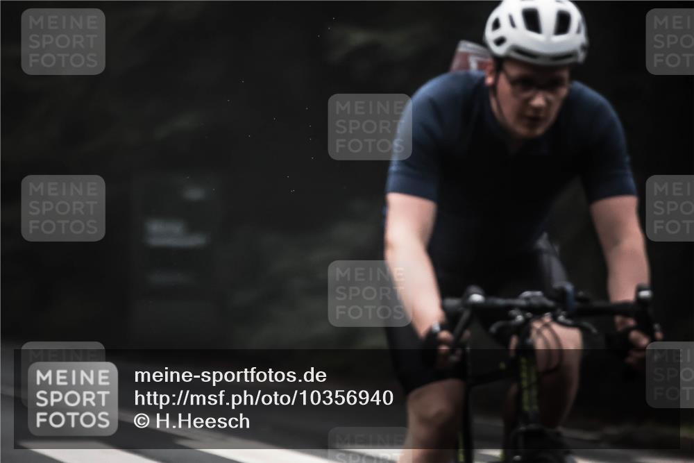 13.09.2026 - Stadtparktriathlon H.Heesch http://msf.ph/oto/10356940 13.09.2026 09:51:05 Radfahren 217, 227, 239, 285 meine-sportfotos.de