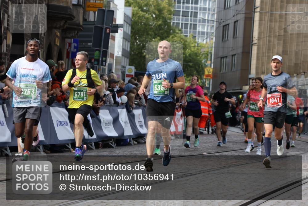 13.09.2026 - 21. swb-Marathon Bremen Strokosch-Dieckow http://msf.ph/oto/10356941 13.09.2026 13:37:17 Ziel 551, 813, 843, 950, 1285, 1641, 1849, 1991, 2241, 2275, 2930, 3122, 3541, 3635, 3787, 3874, 3909, 3998, 4261, 4335, 4410, 4448, 5236, 5355, 5447, 6056, 6269, 6408, 6431, 6629, 6961, 6966, 7046, 7398, 7445, 7640, 7937, 8034, 8498, 8685, 8839, 9310, 9317, 9331, 9415, 9589, 9840, 270, 391, 448, 869, 3323, 3627, 3804, 3823, 4628, 5388, 5738, 5791, 7074, 7571, 8439, 8553, 8674, 8748, 8753, 9441, 10106 meine-sportfotos.de