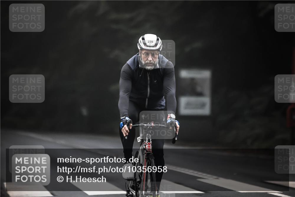 13.09.2026 - Stadtparktriathlon H.Heesch http://msf.ph/oto/10356958 13.09.2026 09:51:07 Radfahren 217, 227, 239 meine-sportfotos.de