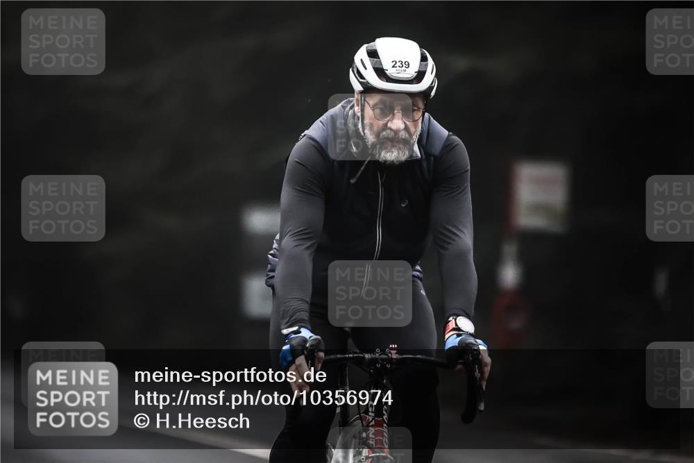 13.09.2026 - Stadtparktriathlon H.Heesch http://msf.ph/oto/10356974 13.09.2026 09:51:07 Radfahren 217, 227, 239 meine-sportfotos.de