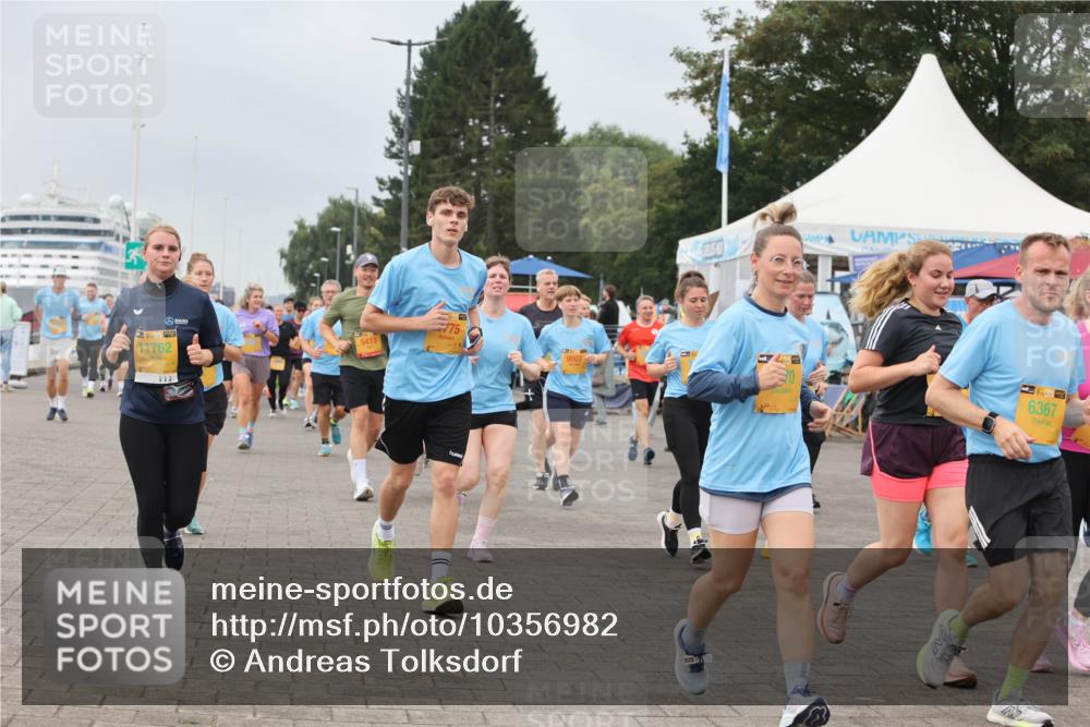 13.09.2026 - Kiel Lauf Andreas Tolksdorf http://msf.ph/oto/10356982 13.09.2026 09:59:31 Kiellinie 38, 11762, 5413, 75, 9007, 6367 meine-sportfotos.de