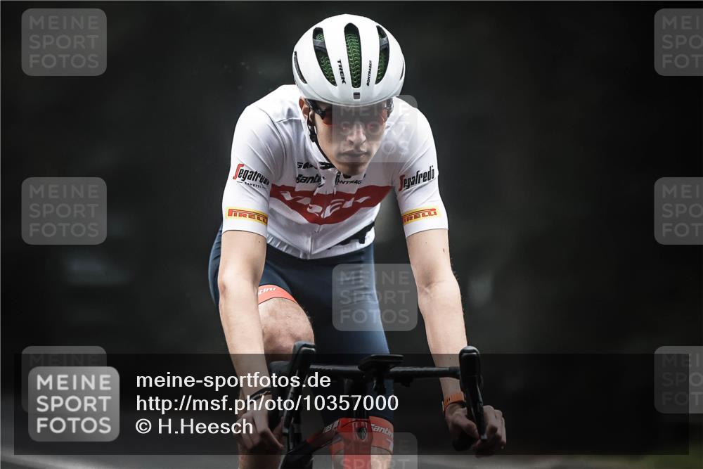 13.09.2026 - Stadtparktriathlon H.Heesch http://msf.ph/oto/10357000 13.09.2026 09:51:16 Radfahren 238, 322 meine-sportfotos.de