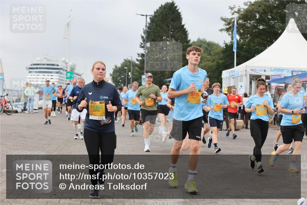 13.09.2026 - Kiel Lauf Andreas Tolksdorf http://msf.ph/oto/10357023 13.09.2026 09:59:31 Kiellinie 38, 1007, 5413, 11762, 9775, 9007 meine-sportfotos.de
