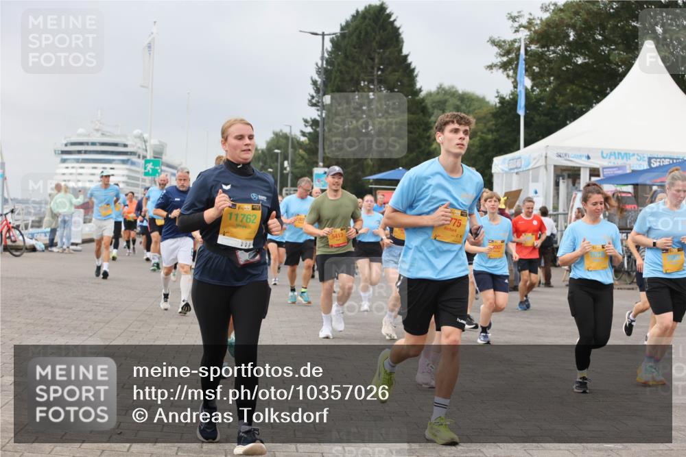 13.09.2026 - Kiel Lauf Andreas Tolksdorf http://msf.ph/oto/10357026 13.09.2026 09:59:32 Kiellinie 38, 11762, 007, 5413, 39, 75, 3007 meine-sportfotos.de