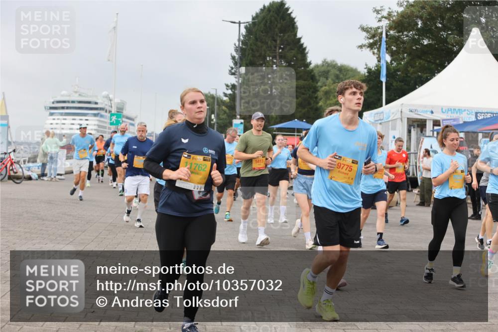 13.09.2026 - Kiel Lauf Andreas Tolksdorf http://msf.ph/oto/10357032 13.09.2026 09:59:32 Kiellinie 0077, 38, 5413, 11762, 9775 meine-sportfotos.de