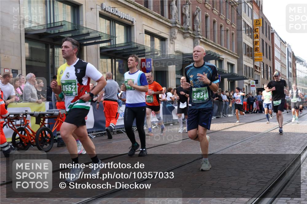 13.09.2026 - 21. swb-Marathon Bremen Strokosch-Dieckow http://msf.ph/oto/10357033 13.09.2026 13:34:23 Ziel 784, 809, 1210, 1395, 1871, 1967, 2215, 2525, 2561, 2831, 3029, 3052, 3058, 3181, 3318, 3353, 3380, 3388, 3409, 3765, 3842, 3890, 4537, 4616, 5378, 5415, 5488, 5684, 5694, 5760, 6128, 6168, 6244, 7168, 7443, 7462, 7833, 7962, 8155, 8182, 8381, 8453, 8493, 8552, 8683, 9038, 9751, 9788, 9820, 13180, 682, 911, 1307, 1364, 2215, 2355, 2464, 3029, 3068, 3162, 3214, 3632, 3636, 3890, 3984, 4112, 4616, 5147, 5265, 5489, 5566, 5768, 5852, 6090 meine-sportfotos.de