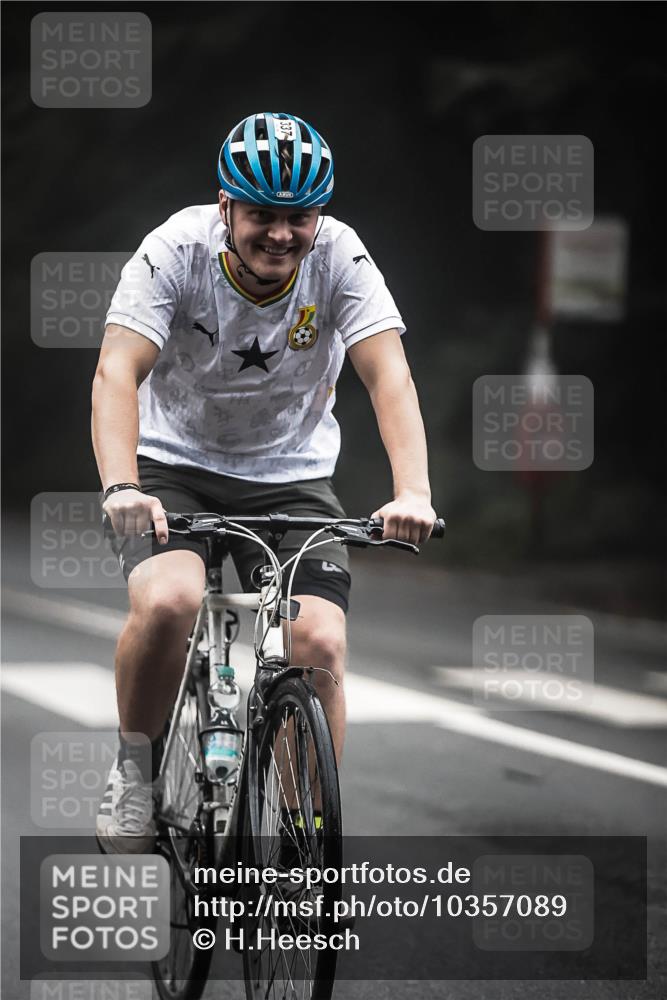 13.09.2026 - Stadtparktriathlon H.Heesch http://msf.ph/oto/10357089 13.09.2026 09:51:34 Radfahren 313, 337 meine-sportfotos.de