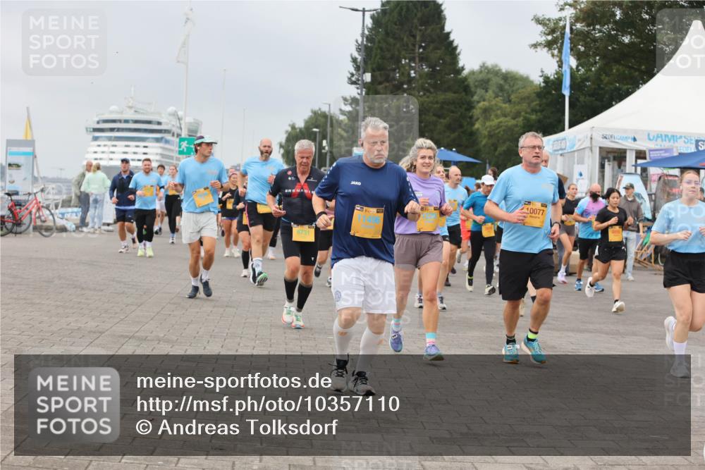 13.09.2026 - Kiel Lauf Andreas Tolksdorf http://msf.ph/oto/10357110 13.09.2026 09:59:35 Kiellinie 6731, 11496, 10077 meine-sportfotos.de
