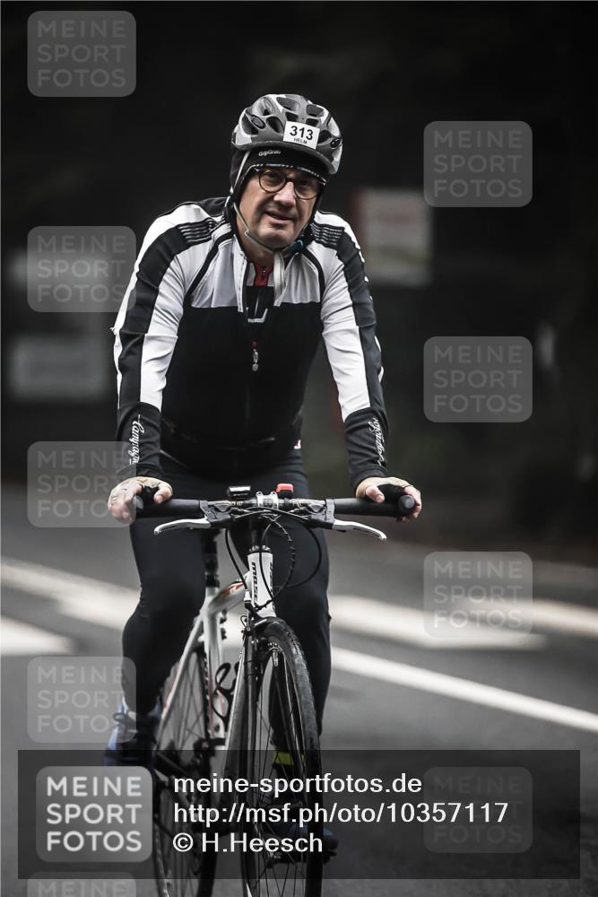 13.09.2026 - Stadtparktriathlon H.Heesch http://msf.ph/oto/10357117 13.09.2026 09:51:39 Radfahren 213, 262, 264, 287, 296, 313, 337 meine-sportfotos.de