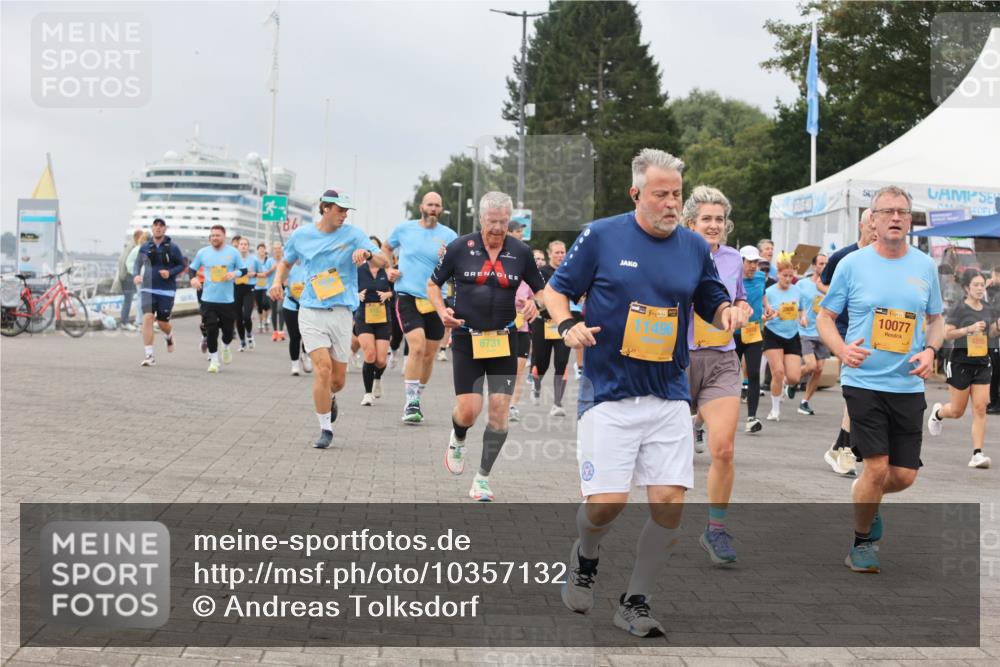 13.09.2026 - Kiel Lauf Andreas Tolksdorf http://msf.ph/oto/10357132 13.09.2026 09:59:35 Kiellinie 6731, 3, 8, 11496, 38, 10077, 4895 meine-sportfotos.de