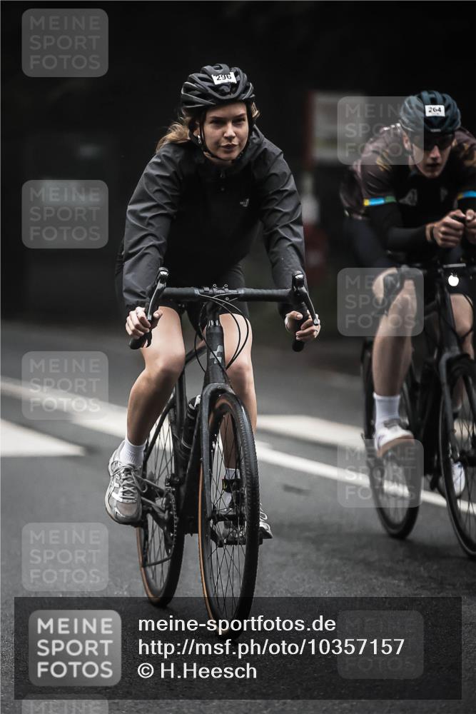 13.09.2026 - Stadtparktriathlon H.Heesch http://msf.ph/oto/10357157 13.09.2026 09:51:42 Radfahren 213, 247, 262, 264, 287, 296, 313 meine-sportfotos.de