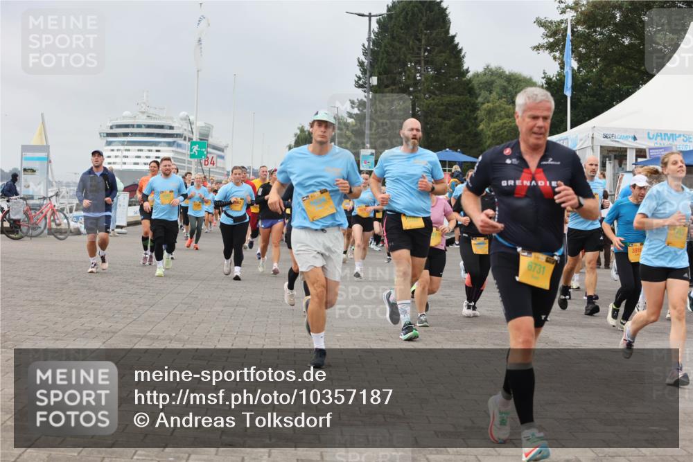 13.09.2026 - Kiel Lauf Andreas Tolksdorf http://msf.ph/oto/10357187 13.09.2026 09:59:37 Kiellinie 3976, 6731, 3916, 1763 meine-sportfotos.de