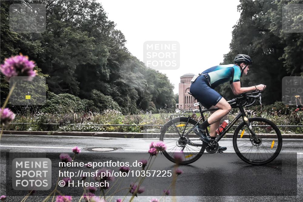 13.09.2026 - Stadtparktriathlon H.Heesch http://msf.ph/oto/10357225 13.09.2026 13:10:23 Radfahren 1229, 1255, 1262, 1326, 1375, 1388, 1405, 1417 meine-sportfotos.de