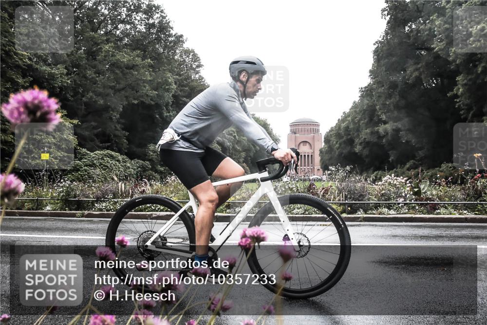 13.09.2026 - Stadtparktriathlon H.Heesch http://msf.ph/oto/10357233 13.09.2026 13:10:24 Radfahren 1229, 1255, 1262, 1326, 1388, 1405, 1417 meine-sportfotos.de