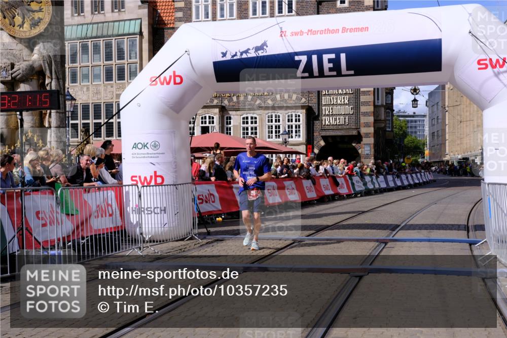 13.09.2026 - 21. swb-Marathon Bremen Tim E. http://msf.ph/oto/10357235 13.09.2026 12:52:04 Ziel 482, 943, 1126 meine-sportfotos.de