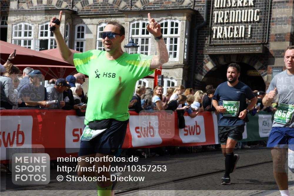 13.09.2026 - 21. swb-Marathon Bremen Strokosch-Dieckow http://msf.ph/oto/10357253 13.09.2026 13:33:49 Ziel 831, 930, 1124, 2960, 2980, 3562, 4052, 4219, 4243, 4492, 4536, 4543, 4565, 5040, 5560, 5660, 5726, 5861, 5862, 5914, 6256, 6421, 6538, 6597, 6614, 6777, 6844, 6882, 6915, 6997, 7145, 7421, 7523, 7633, 7789, 7863, 8093, 8177, 8501, 8599, 8602, 8691, 9206, 9508, 9616, 9856, 9883, 10114, 13078, 13084, 1656, 2727, 3389, 3522, 3790, 4613, 5341, 5513, 5563, 5587, 6151, 6509, 6623, 7047, 7303, 7354, 7431, 8025, 8512, 8641, 8910 meine-sportfotos.de